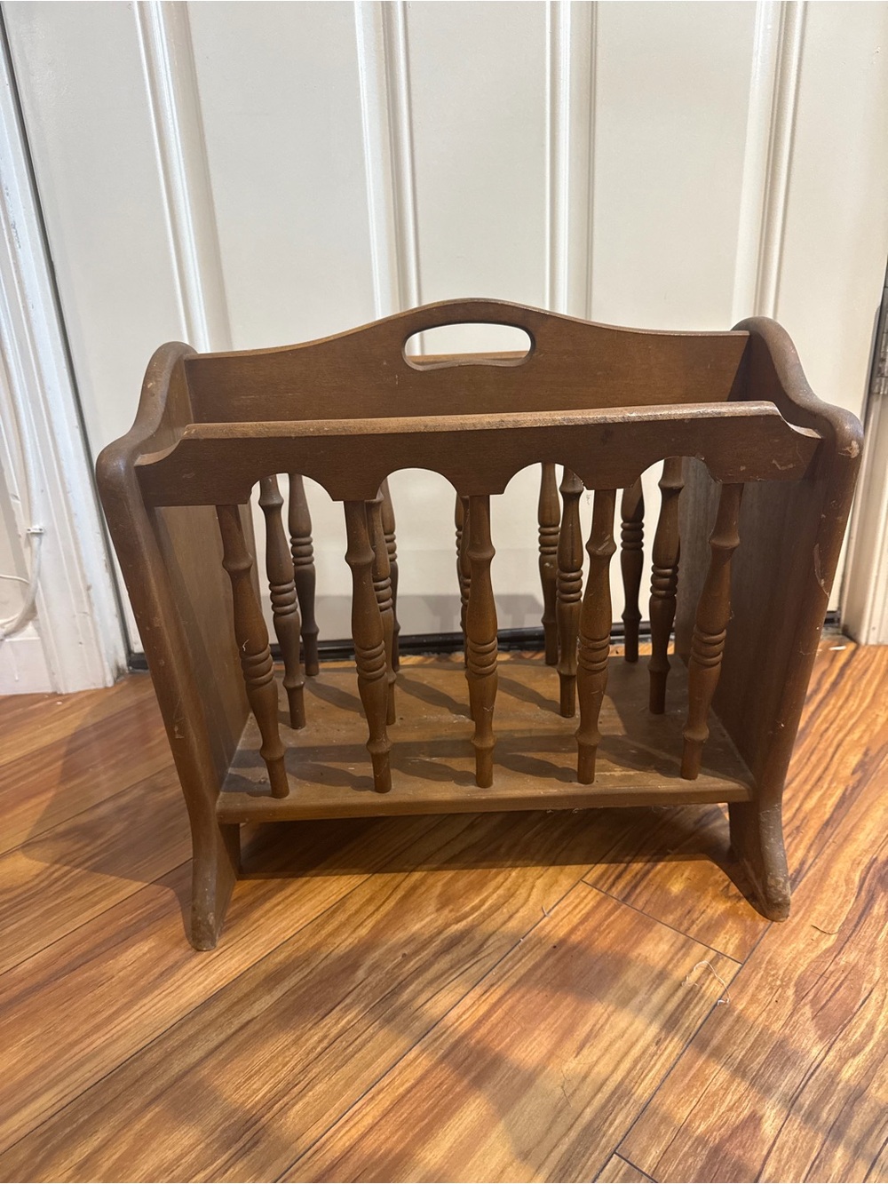 Vintage Large Magazine Rack Footed Country Cottage 60s 70s Looks To Be Maple